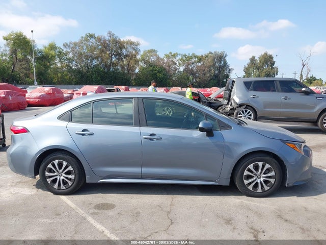 Toyota Corolla Hybrid Le 2022 JTDEAMDE8NJ045124 Image 13
