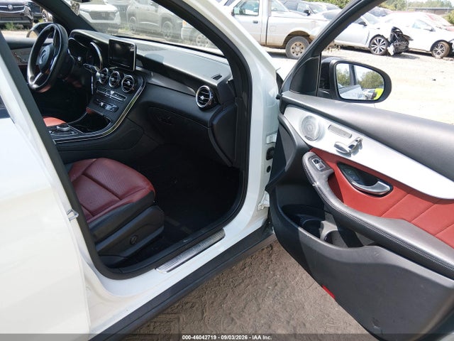 46042719 :رقم المزاد ، WDC0J4KB1KF631692 vin ، 2019 Mercedes-benz Glc 300 Coupe 4matic مزاد بيع