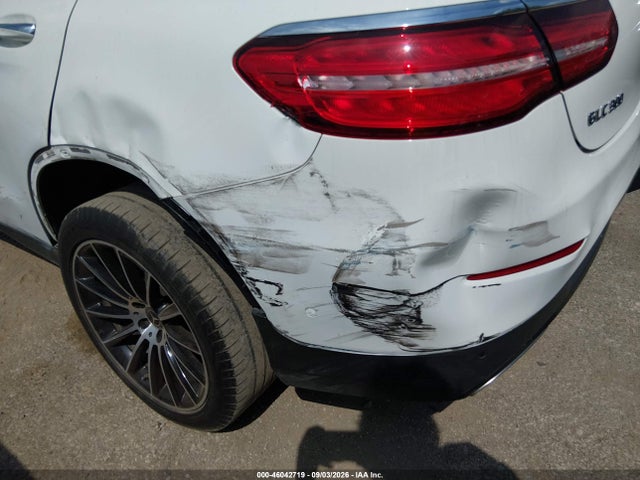 46042719 :رقم المزاد ، WDC0J4KB1KF631692 vin ، 2019 Mercedes-benz Glc 300 Coupe 4matic مزاد بيع