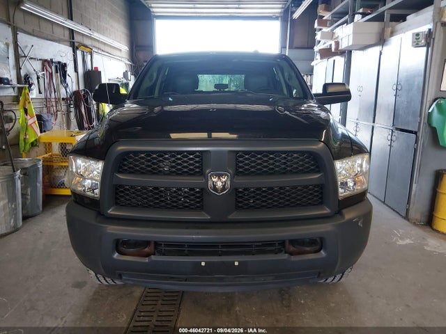 46042721 :رقم المزاد ، 3C6TR5HT5HG730385 vin ، 2017 Ram 2500 Tradesman  4x4 8' Box مزاد بيع