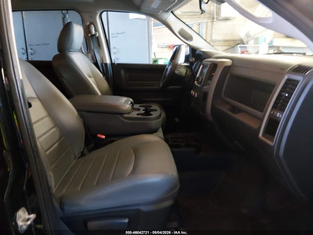 46042721 :رقم المزاد ، 3C6TR5HT5HG730385 vin ، 2017 Ram 2500 Tradesman  4x4 8' Box مزاد بيع