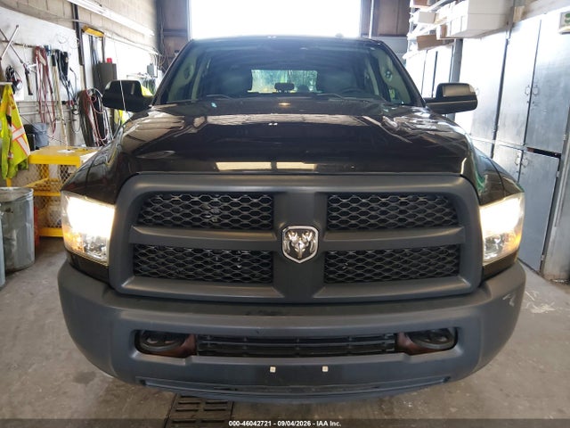 46042721 :رقم المزاد ، 3C6TR5HT5HG730385 vin ، 2017 Ram 2500 Tradesman  4x4 8' Box مزاد بيع