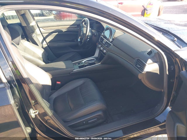 Продаж на аукціоні авто 2019 Honda Accord Hybrid Touring, vin: 1HGCV3F98KA021327, номер лоту: 46042724
