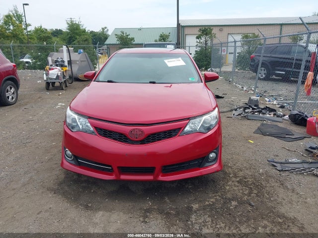 46042760 :رقم المزاد ، 4T1BF1FK8EU856101 vin ، 2014 Toyota Camry Se Sport مزاد بيع