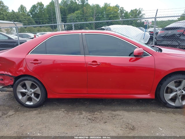 46042760 :رقم المزاد ، 4T1BF1FK8EU856101 vin ، 2014 Toyota Camry Se Sport مزاد بيع