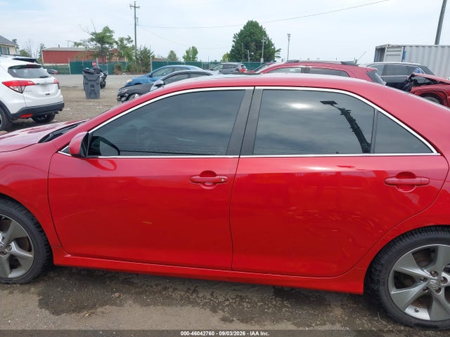 46042760 :رقم المزاد ، 4T1BF1FK8EU856101 vin ، 2014 Toyota Camry Se Sport مزاد بيع