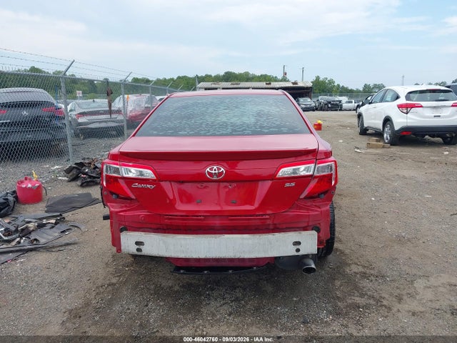 46042760 :رقم المزاد ، 4T1BF1FK8EU856101 vin ، 2014 Toyota Camry Se Sport مزاد بيع