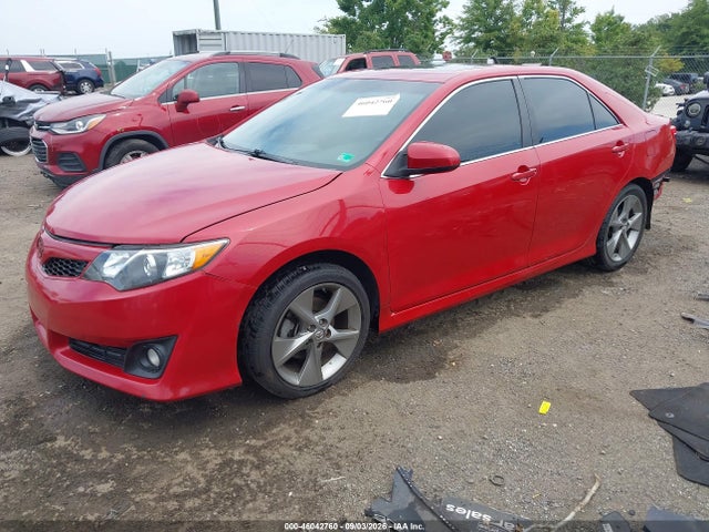 46042760 :رقم المزاد ، 4T1BF1FK8EU856101 vin ، 2014 Toyota Camry Se Sport مزاد بيع
