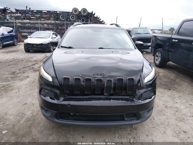 46042764 :رقم المزاد ، 1C4PJLCB8JD620583 vin ، 2018 Jeep Cherokee Latitude Fwd مزاد بيع