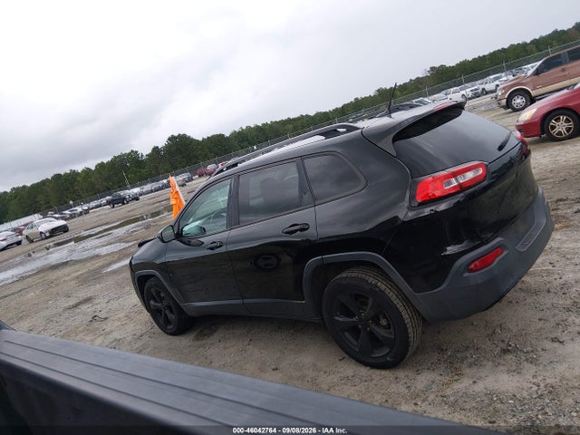 46042764 :رقم المزاد ، 1C4PJLCB8JD620583 vin ، 2018 Jeep Cherokee Latitude Fwd مزاد بيع