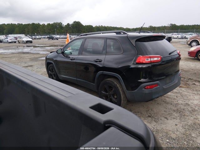 46042764 :رقم المزاد ، 1C4PJLCB8JD620583 vin ، 2018 Jeep Cherokee Latitude Fwd مزاد بيع