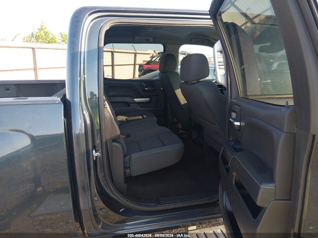 46042826 :رقم المزاد ، 3GCUKREC8JG410027 vin ، 2018 Chevrolet Silverado 1500 1lt مزاد بيع