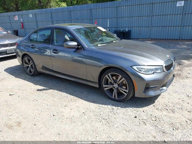 46042906 :رقم المزاد ، 3MW5R7J07N8C28333 vin ، 2022 Bmw 330i Xdrive مزاد بيع