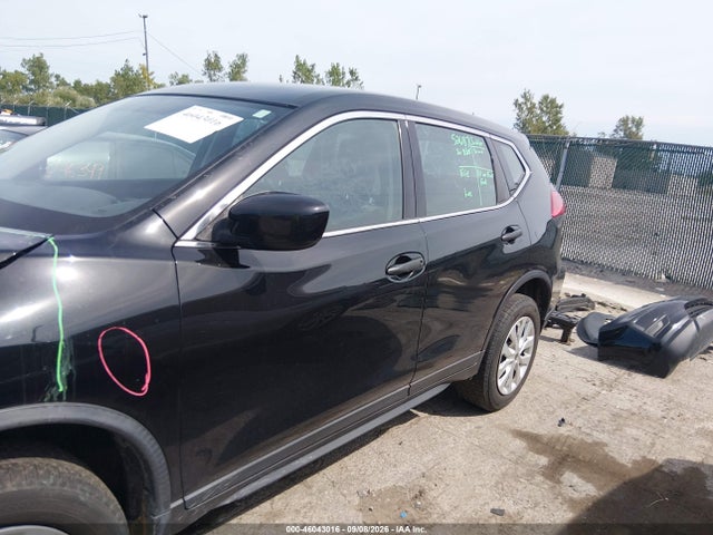 46043016 :رقم المزاد ، KNMAT2MV5HP598845 vin ، 2017 Nissan Rogue S مزاد بيع