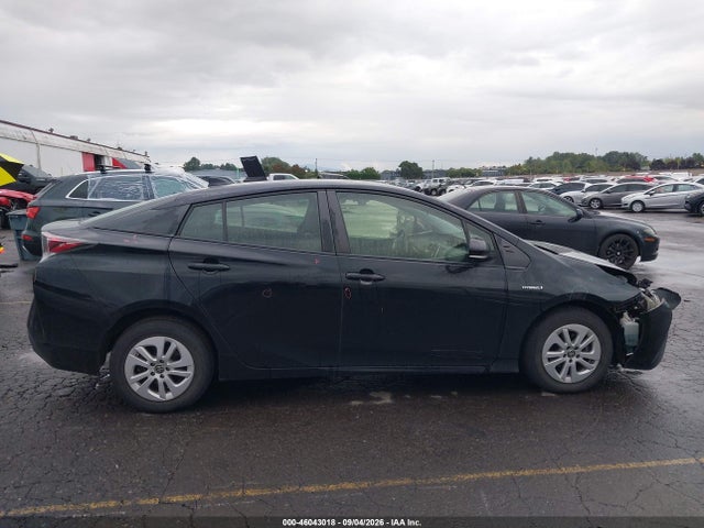 Toyota Prius Two 2016 JTDKBRFU2G3520050 Image 13