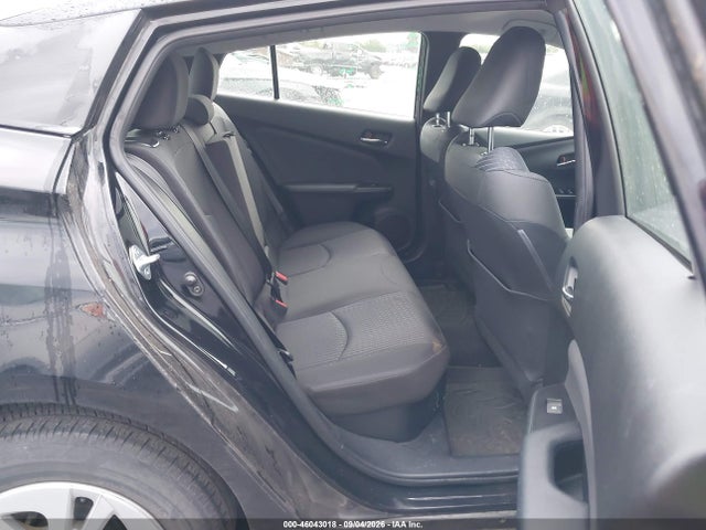 Toyota Prius Two 2016 JTDKBRFU2G3520050 Image 8