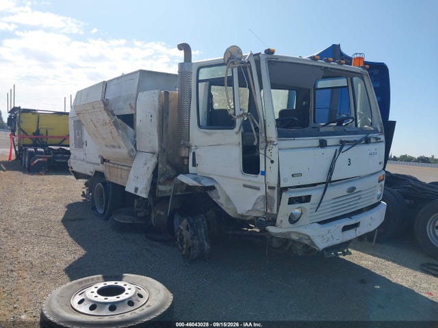 2001 Sterling Truck Sc 7000 მანქანა იყიდება აუქციონზე, vin: 49HAABBV81HH90741, აუქციონის ნომერი: 46043028