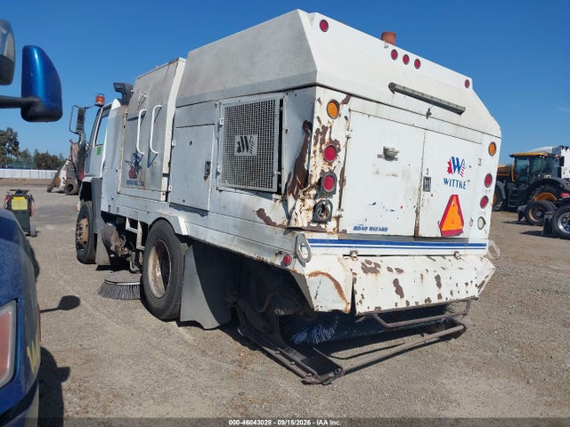46043028 :رقم المزاد ، 49HAABBV81HH90741 vin ، 2001 Sterling Truck Sc 7000 مزاد بيع