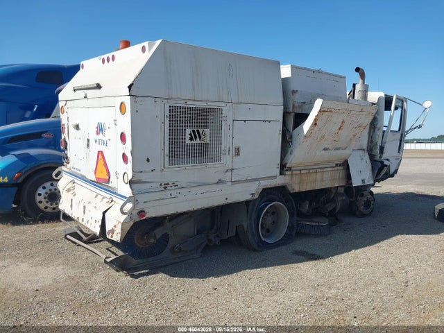 46043028 :رقم المزاد ، 49HAABBV81HH90741 vin ، 2001 Sterling Truck Sc 7000 مزاد بيع