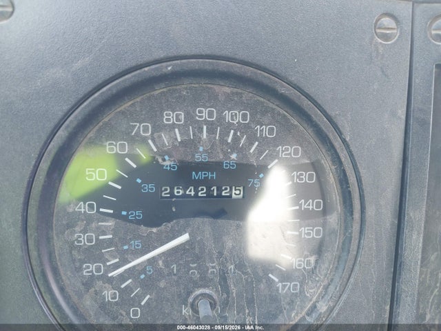 46043028 :رقم المزاد ، 49HAABBV81HH90741 vin ، 2001 Sterling Truck Sc 7000 مزاد بيع