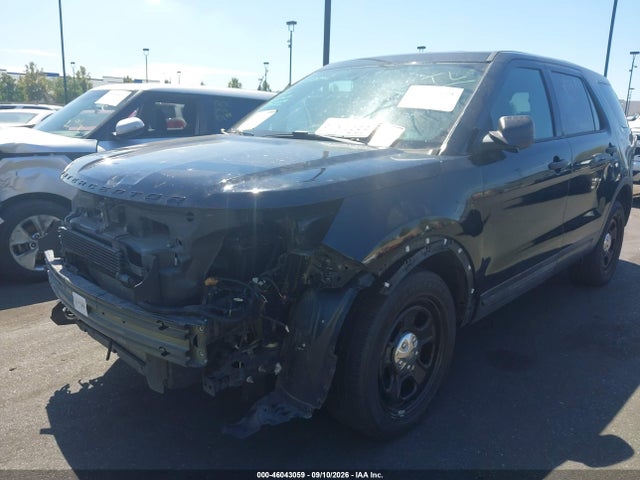 Ford Police Interceptor Utility 2018 1FM5K8AT6JGC74797 Image 2
