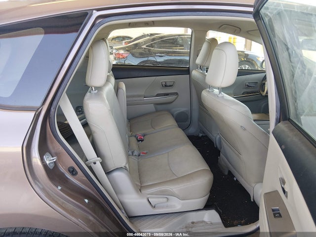 Toyota Prius V Four 2015 JTDZN3EU6FJ019922 Image 8