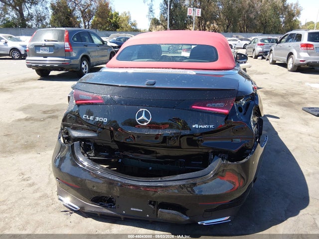W1KMK4HB8TF105031 Mercedes-Benz Cle 300
