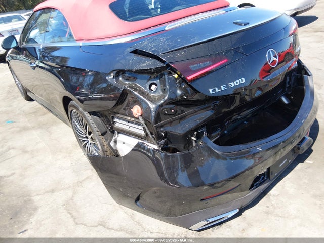 W1KMK4HB8TF105031 Mercedes-Benz Cle 300