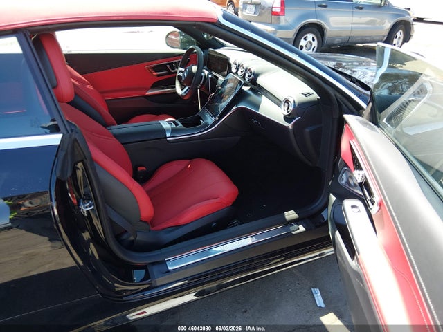 W1KMK4HB8TF105031 Mercedes-Benz Cle 300