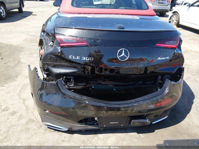 W1KMK4HB8TF105031 Mercedes-Benz Cle 300