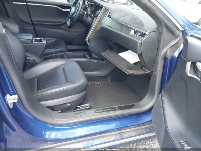 46043105 :رقم المزاد ، 5YJSA1E46GF147619 vin ، 2016 Tesla Model S مزاد بيع