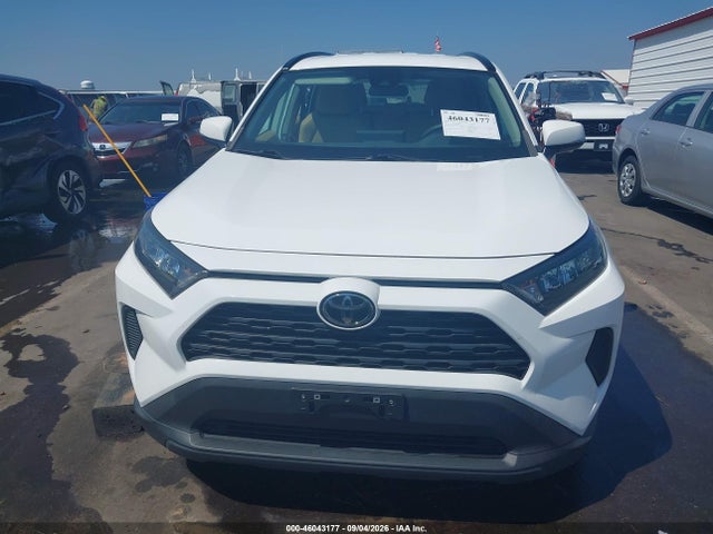 46043177 :رقم المزاد ، 2T3G1RFVXMC236838 vin ، 2021 Toyota Rav4 Le مزاد بيع