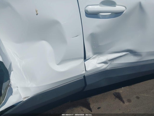 46043177 :رقم المزاد ، 2T3G1RFVXMC236838 vin ، 2021 Toyota Rav4 Le مزاد بيع