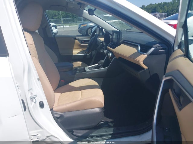 46043177 :رقم المزاد ، 2T3G1RFVXMC236838 vin ، 2021 Toyota Rav4 Le مزاد بيع