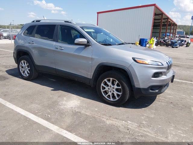 46043178 :رقم المزاد ، 1C4PJMCB8FW558703 vin ، 2015 Jeep Cherokee Latitude مزاد بيع