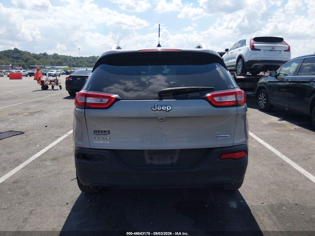 46043178 :رقم المزاد ، 1C4PJMCB8FW558703 vin ، 2015 Jeep Cherokee Latitude مزاد بيع
