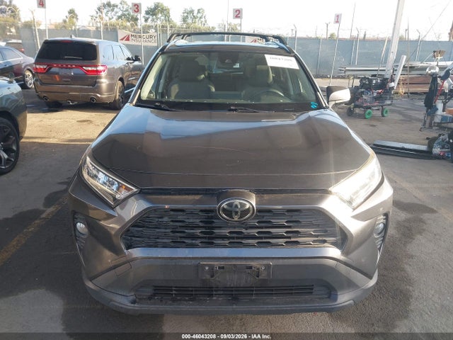 Toyota Rav4 Xle 2019 JTMW1RFV1KD504082 Image 13