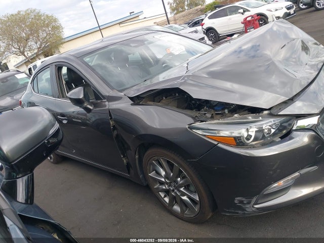Mazda Mazda3 Touring 2018 3MZBN1V38JM174705 Image 14
