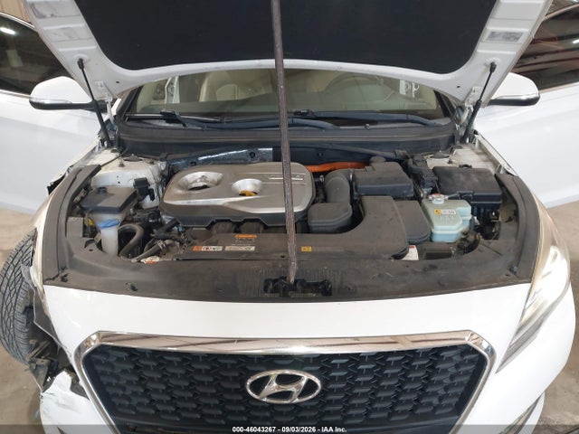 Продажа на аукционе авто 2017 Hyundai Sonata Hybrid Limited, vin: KMHE34L33HA065470, номер лота: 46043267