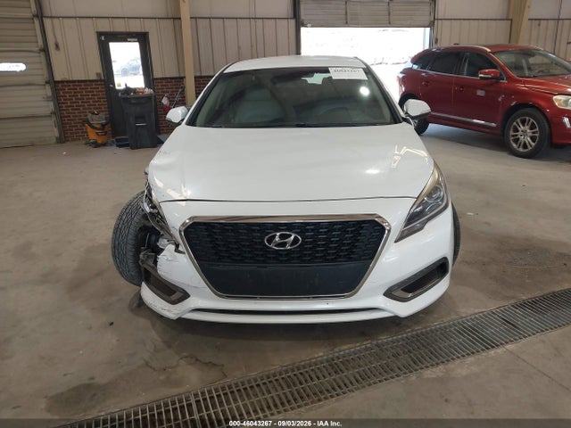 Продажа на аукционе авто 2017 Hyundai Sonata Hybrid Limited, vin: KMHE34L33HA065470, номер лота: 46043267