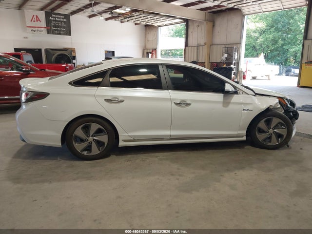 Продажа на аукционе авто 2017 Hyundai Sonata Hybrid Limited, vin: KMHE34L33HA065470, номер лота: 46043267