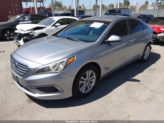 Hyundai SONATA SE 2017 5NPE24AF7HH445277 Image 2
