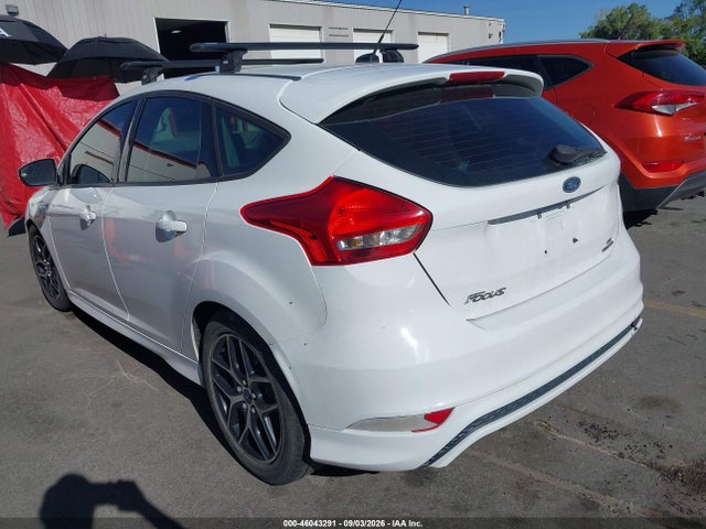 1FADP3K25FL230479 Ford FOCUS SE