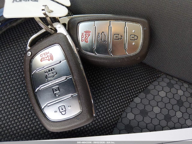 Продаж на аукціоні авто 2018 Hyundai Ioniq Hybrid Blue, vin: KMHC65LC0JU099987, номер лоту: 46043306