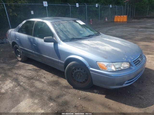 46043348 :رقم المزاد ، 4T1BG22K3YU644610 vin ، 2000 Toyota Camry Le مزاد بيع