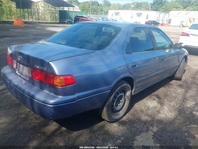 46043348 :رقم المزاد ، 4T1BG22K3YU644610 vin ، 2000 Toyota Camry Le مزاد بيع