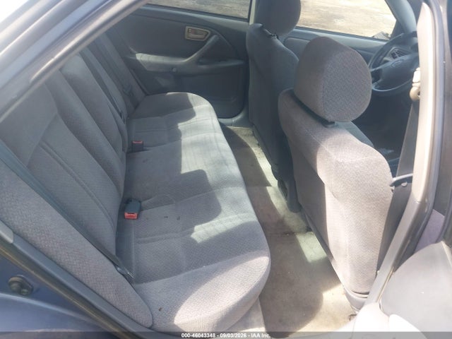 46043348 :رقم المزاد ، 4T1BG22K3YU644610 vin ، 2000 Toyota Camry Le مزاد بيع