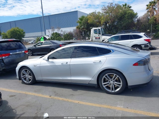 46043363 :رقم المزاد ، 5YJSA1E2XGF126352 vin ، 2016 Tesla Model S 60d/70d/75d/85d/90d مزاد بيع