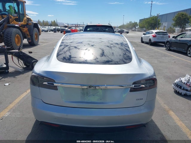 46043363 :رقم المزاد ، 5YJSA1E2XGF126352 vin ، 2016 Tesla Model S 60d/70d/75d/85d/90d مزاد بيع