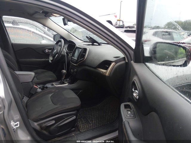 Продажа на аукционе авто 2017 Jeep Cherokee Latitude 4x4, vin: 1C4PJMCB9HW537975, номер лота: 46043368
